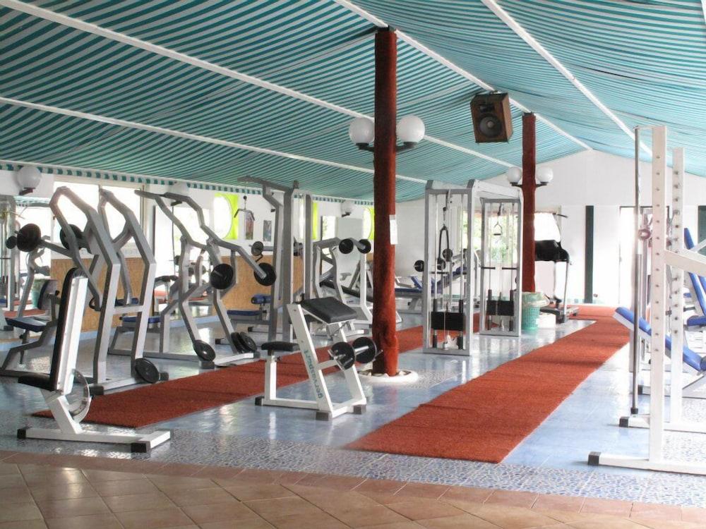 Tennis Hotel Pozzuoli Ngoại thất bức ảnh